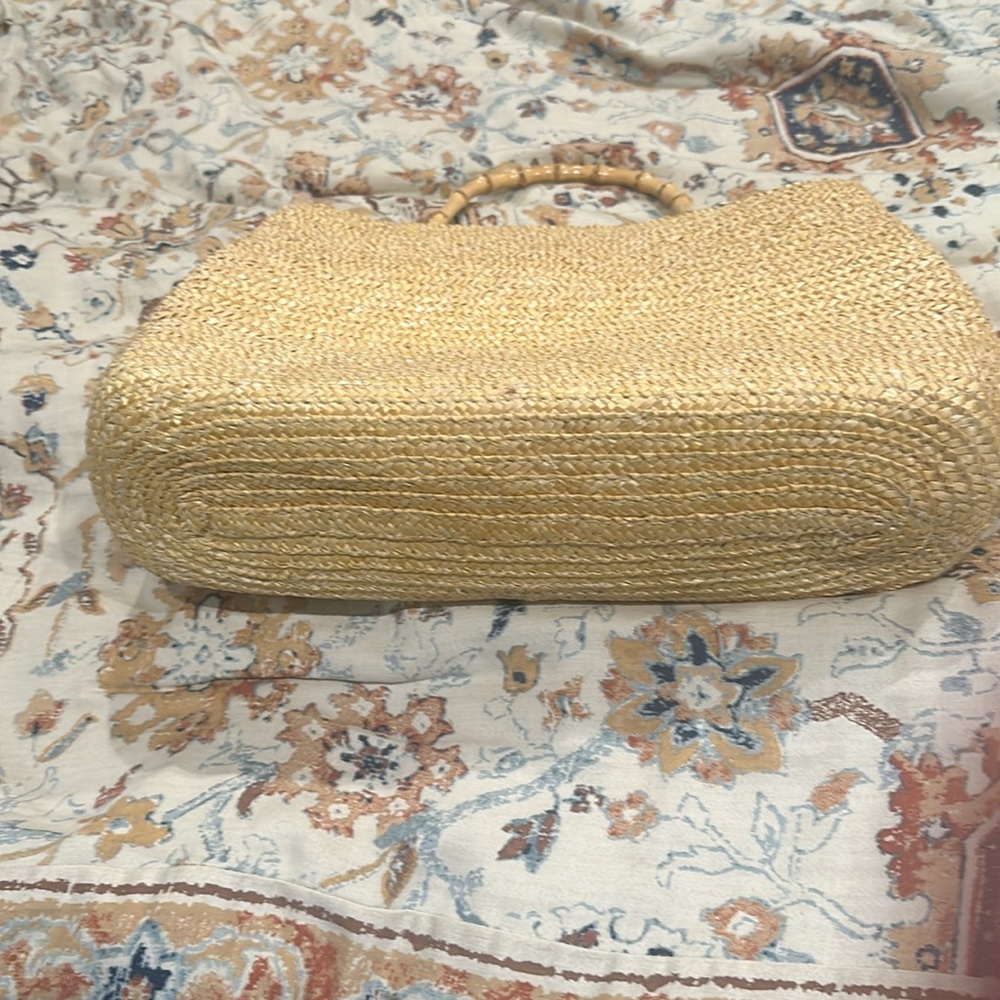Straw bag with wooden handles - Picture 3 of 3